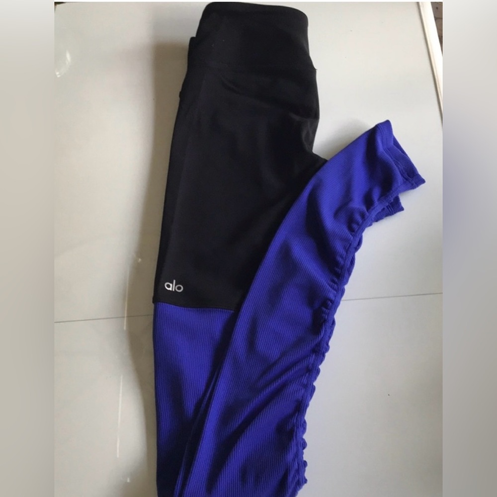 Alo yoga goddess leggings